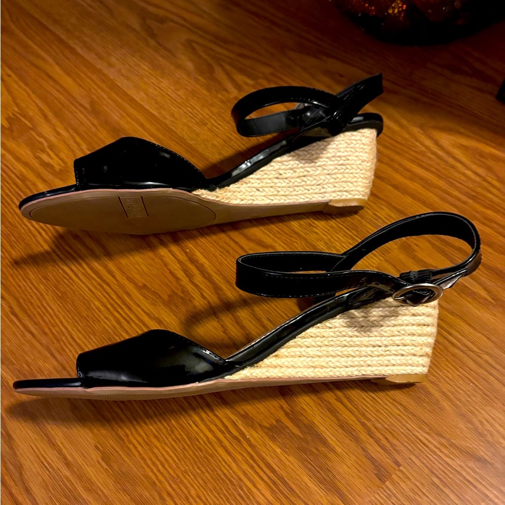 East 5th Open Toe Patent Leather Wedges Size 10
